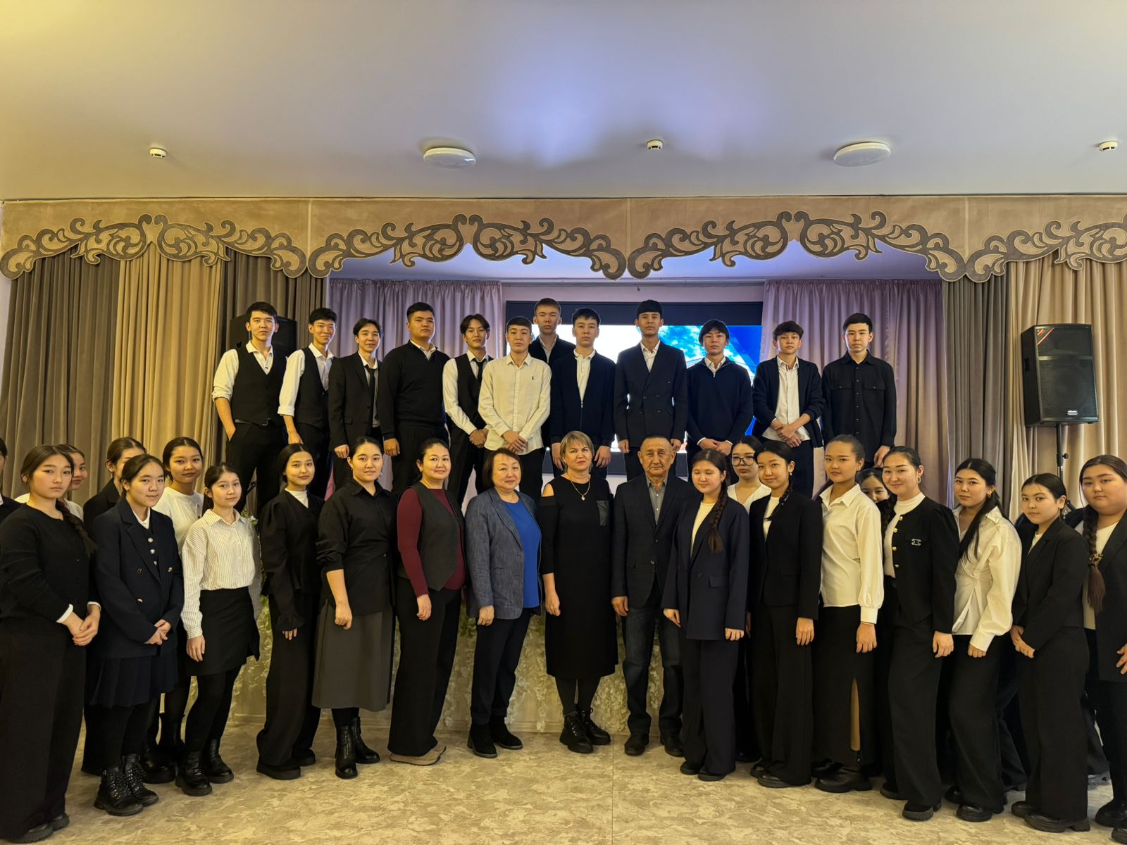 Семей медицина университетінің дәрігер мамандарының кәсіби бағдар беру кездесуі