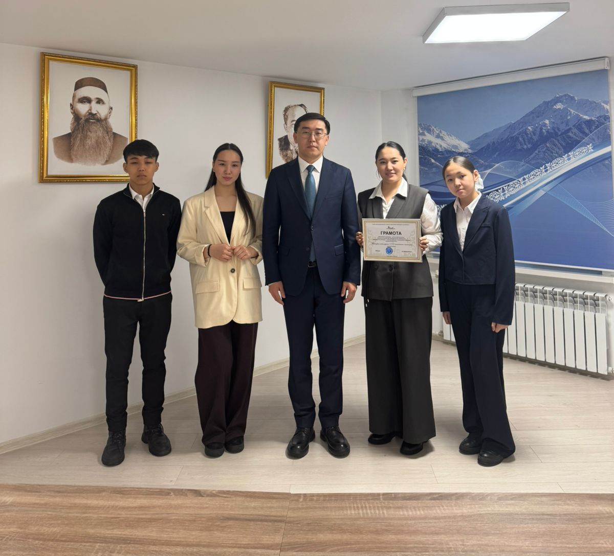 «Мемлекеттік рәміздер – ұлттық мақтанышым» атты облыстық эсселер мен бейнероликтер байқауының жеңімпаздары