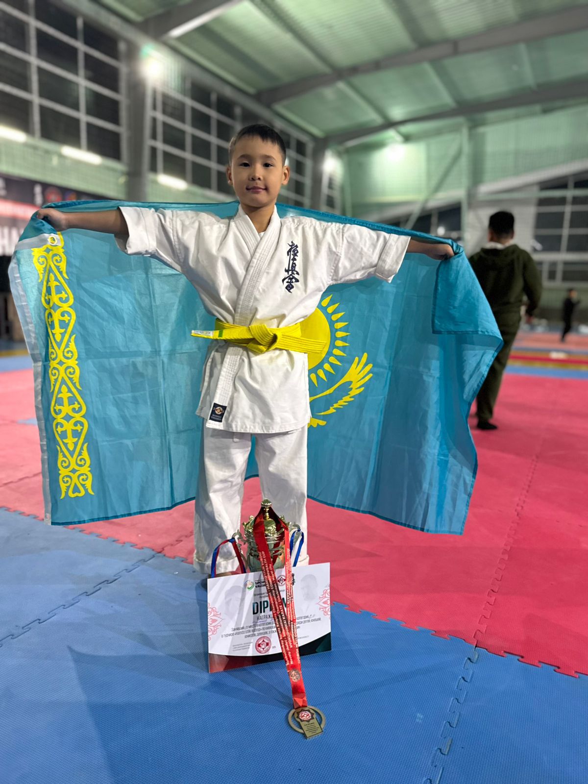 Жеңіспен құттықтаймыз!