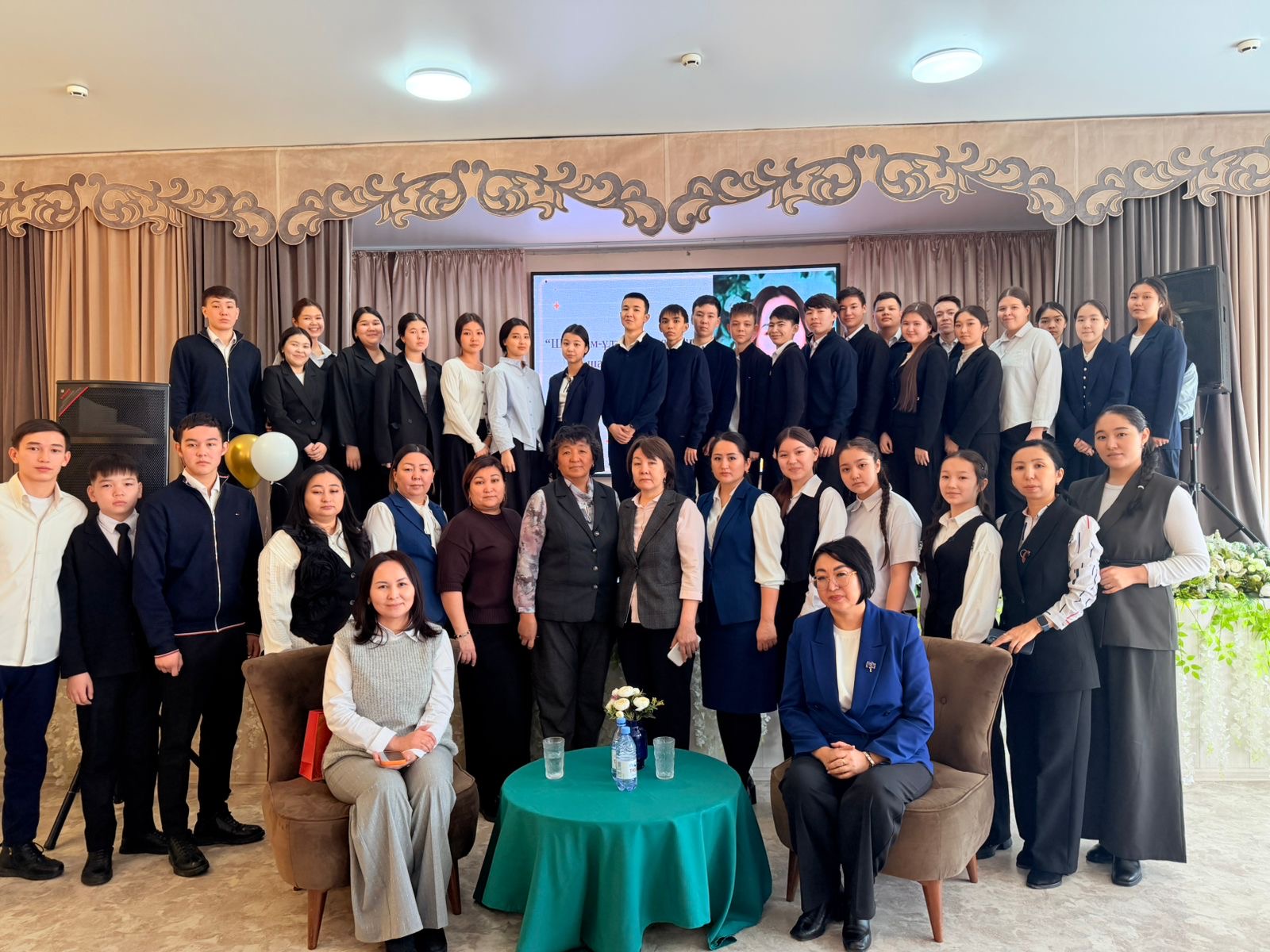 Шәкәрім - ұлт руханиятының шамшырағы