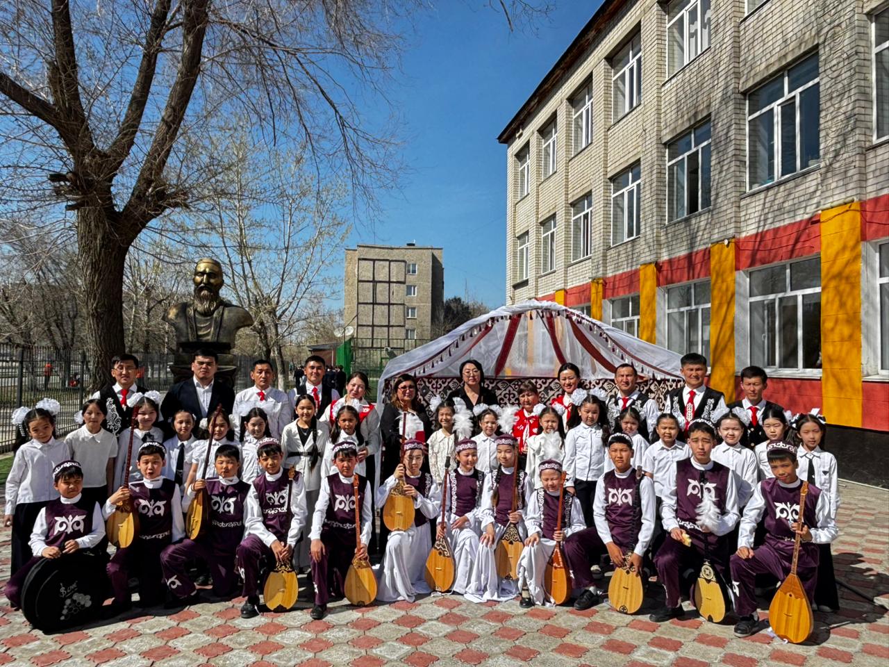 «Спорт – тәннің тәрбиесі, Өнер – жанның тәрбиесі» атты апталығы бастау алды